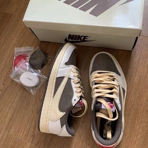 Jordan 1 Retro Low OG SP Travis Scott Reverse Mocha